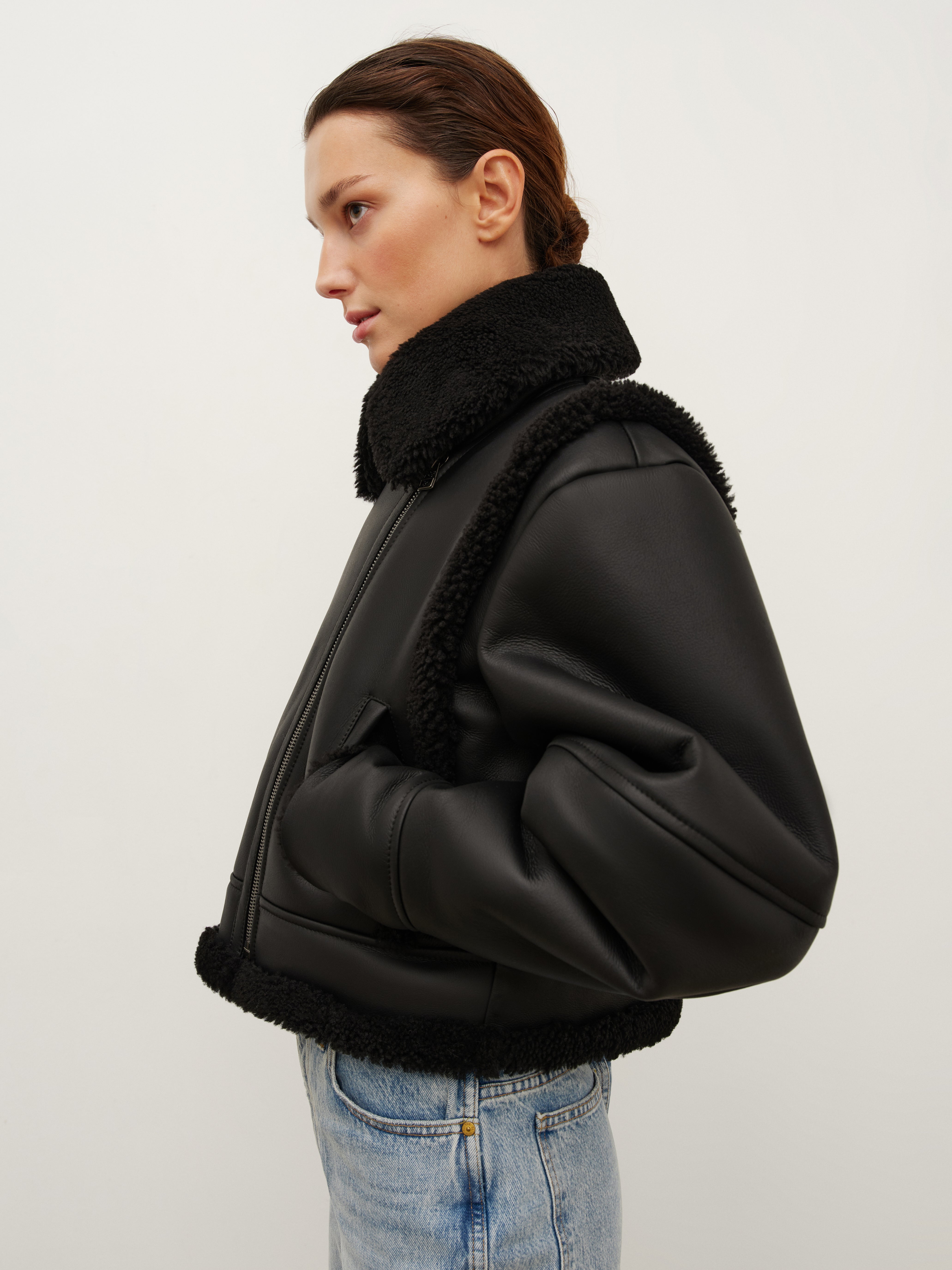 Укорочена дублянка чорна