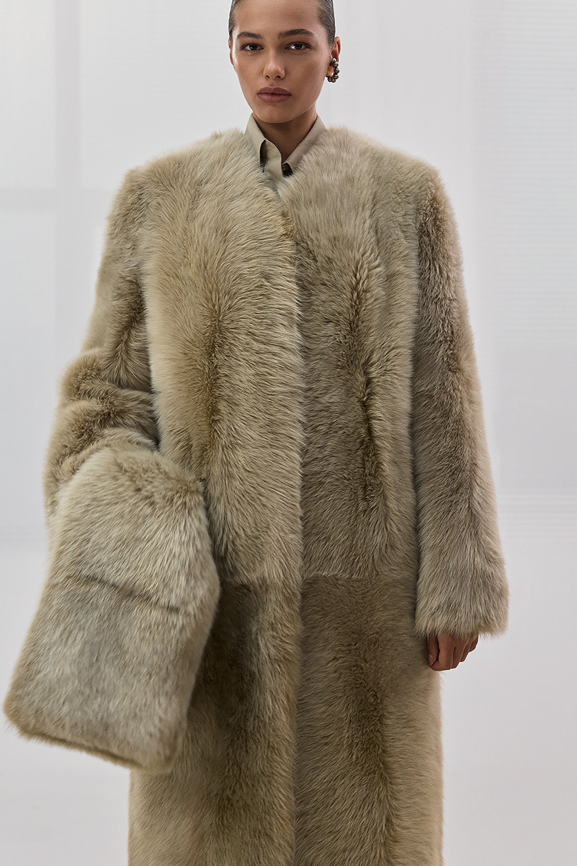 ШУБА РОУЕН ПЕРЛИННО-ОЛИВКОВА(FW26.21.9)