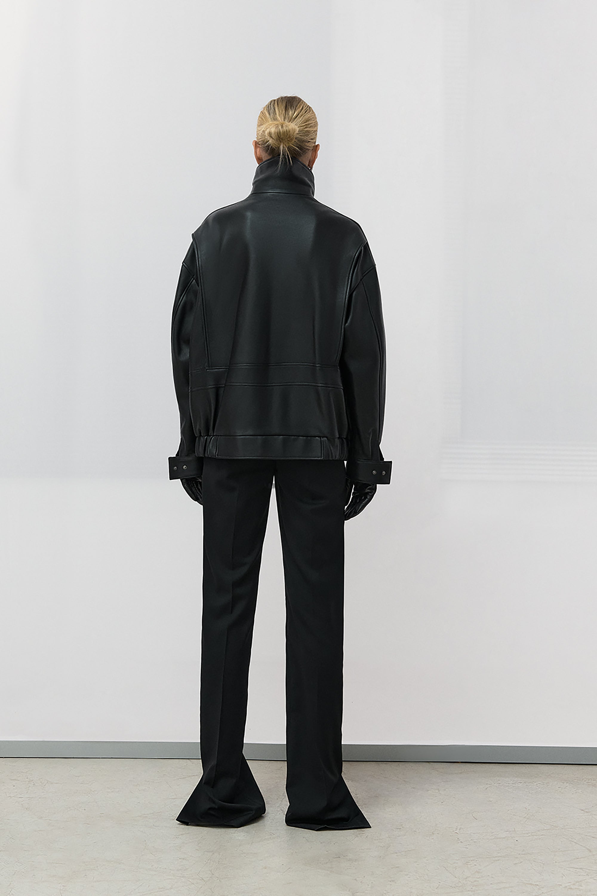 БОМБЕР ДЖЕКСОН ЧОРНИЙ(FW26.8.1)