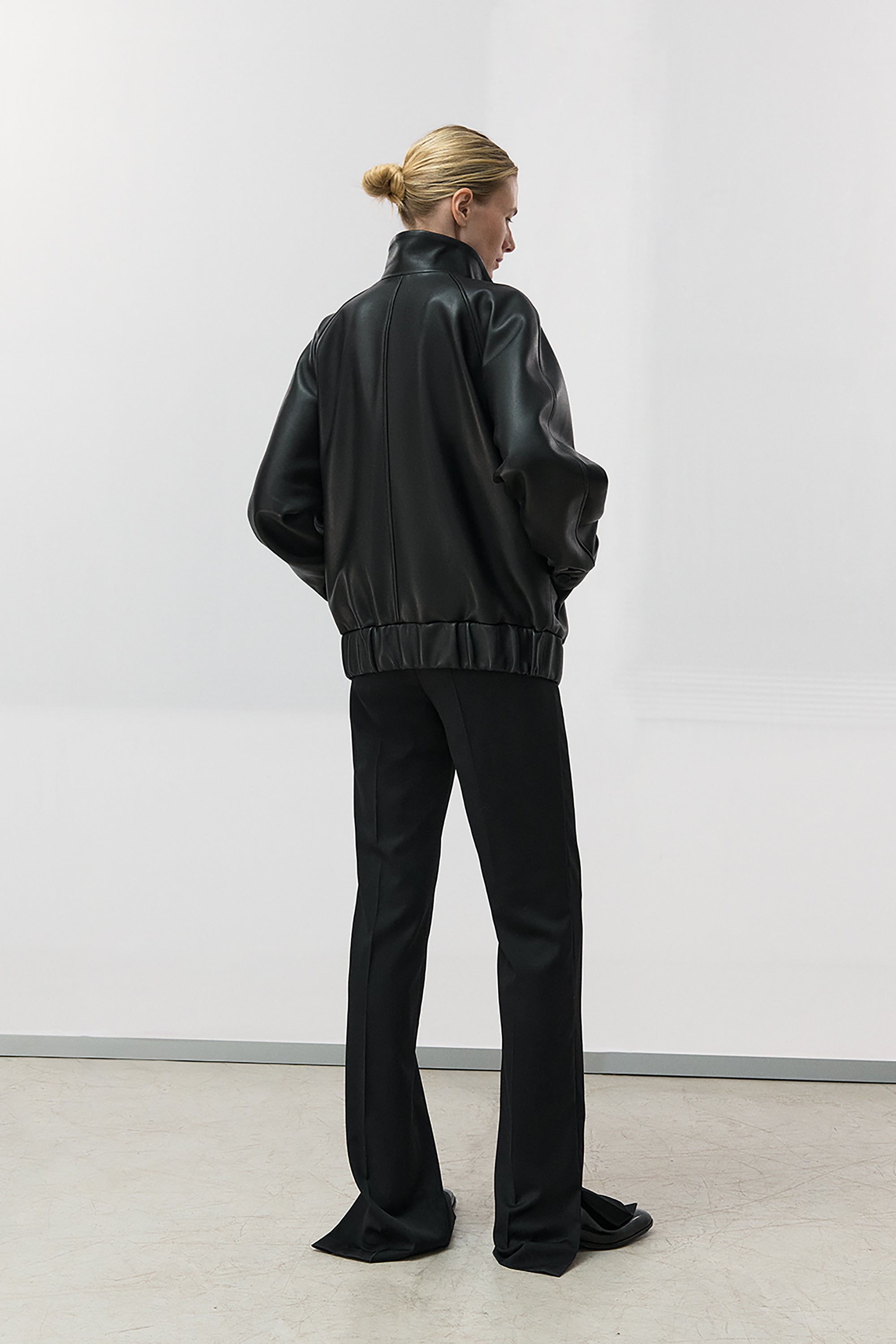 БОМБЕР АРДЕН ЧОРНИЙ(FW26.9.1)