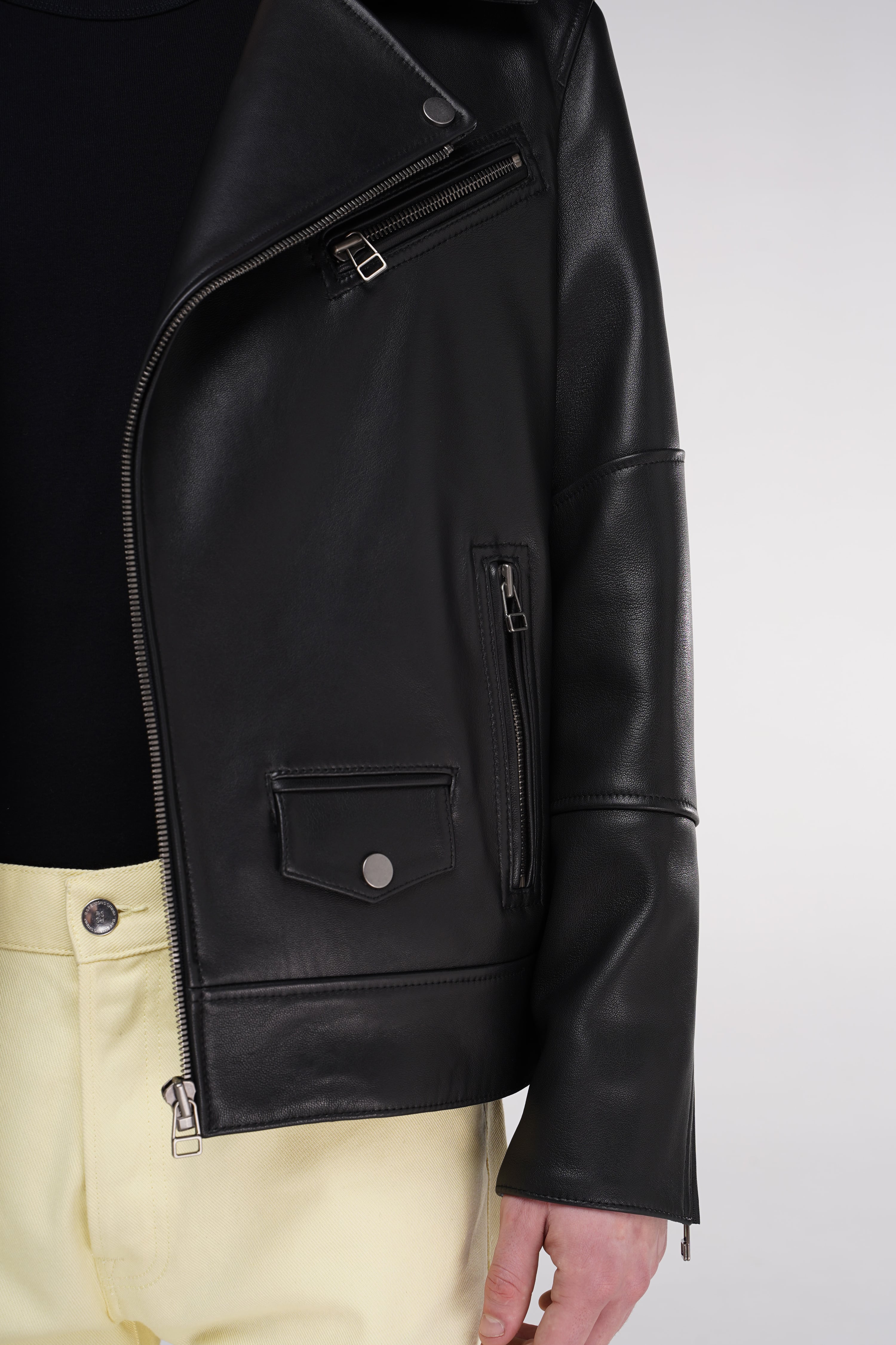 Байкерська куртка чорна