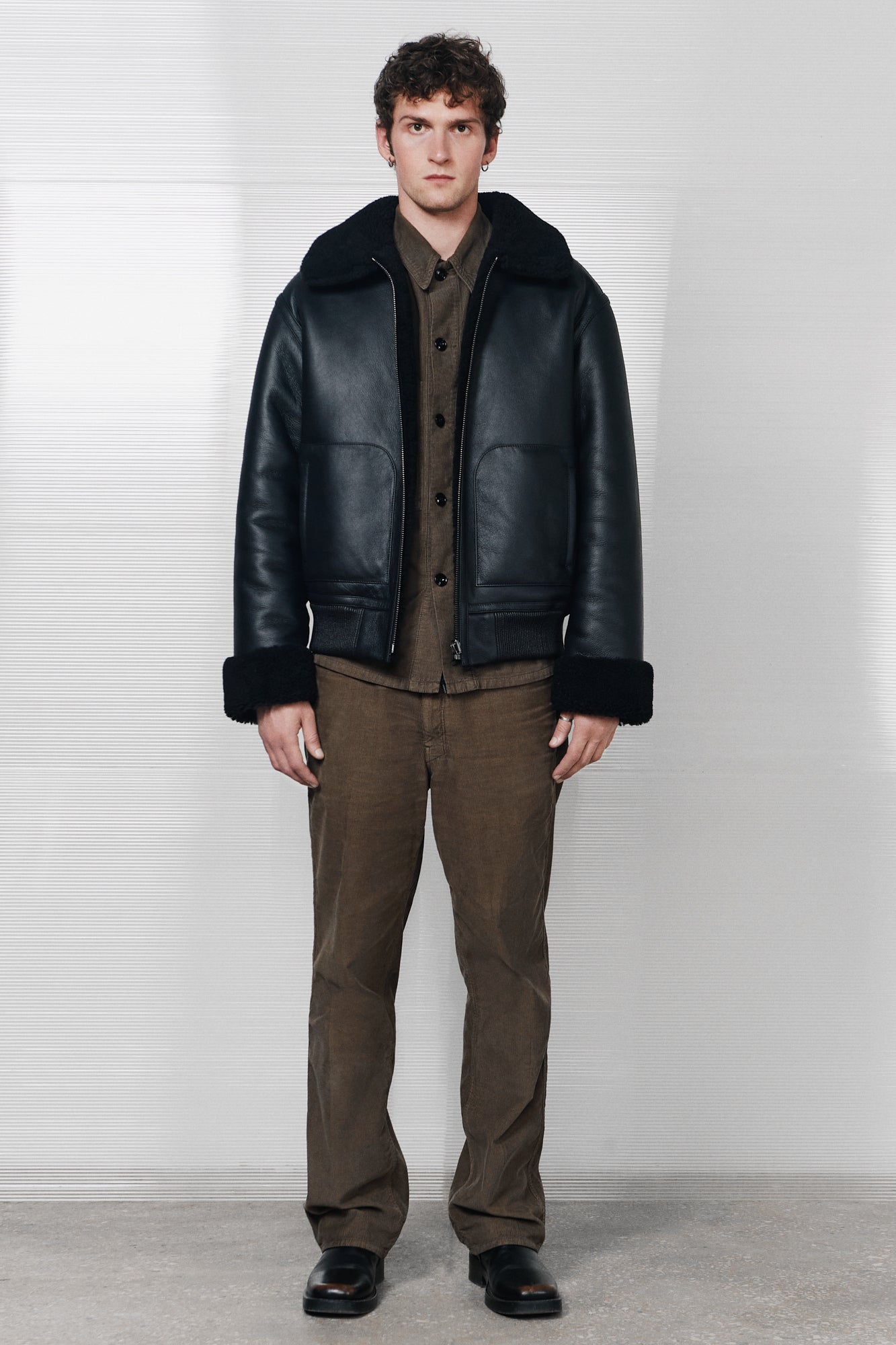 Двостороння дублянка-бомбер  чорна